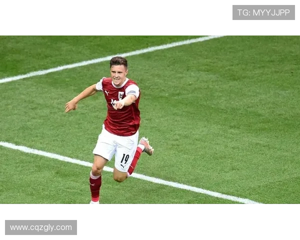 法兰克福后卫鲍姆首秀膝韧带伤